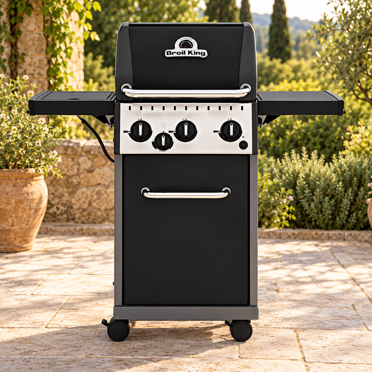 Barbecue Broil King Crown 340 ambientato su terrazza